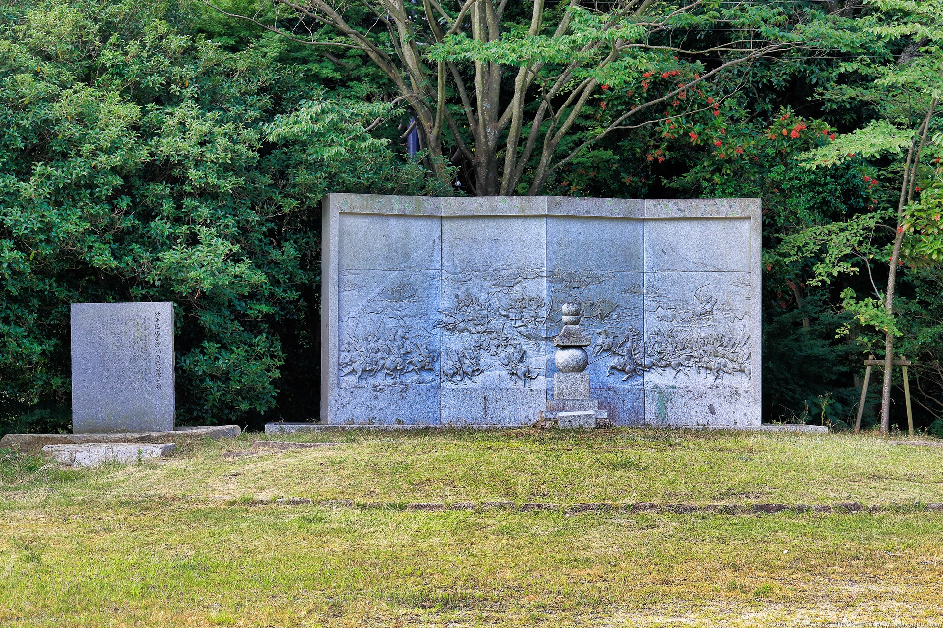 源平屋島合戦800年祭供養碑